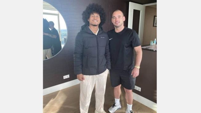 Sneijder kepada Bagus Kahfi: Indonesia buat Liburan Oke, Kalau Main Bola Panas