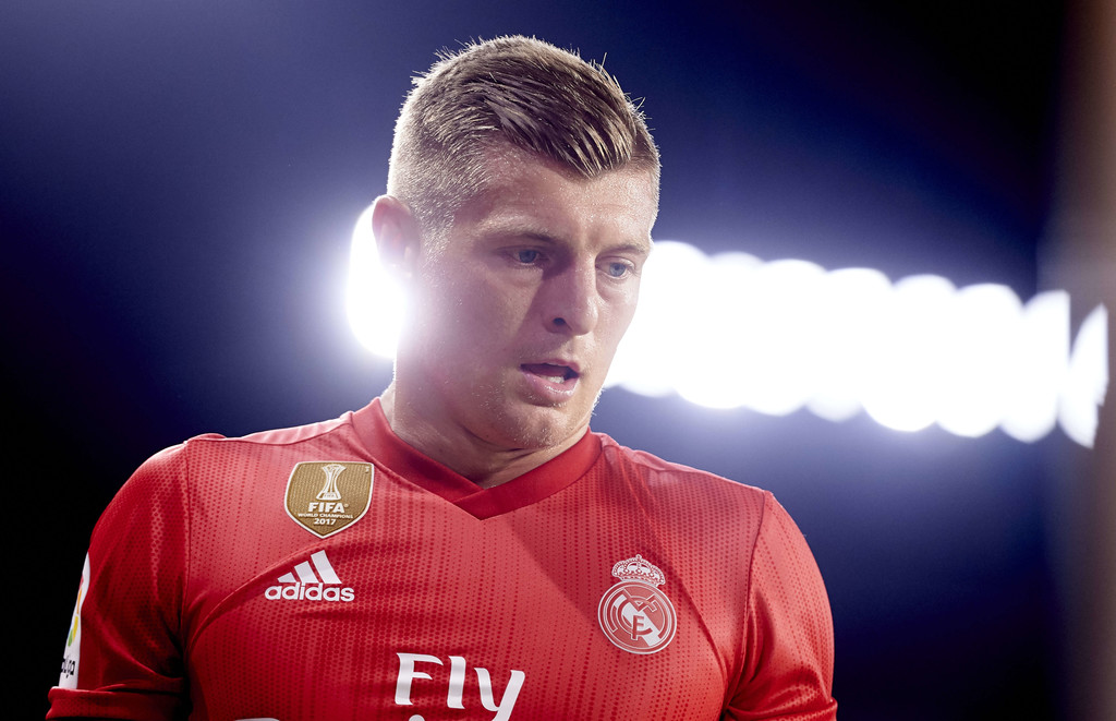 Kode Keras, Toni Kroos Tak Nyaman Bermain sebagai Gelandang Bertahan di Real Madrid