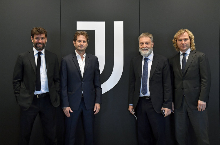 Pejabat Juventus Ramai-ramai Mengundurkan Diri