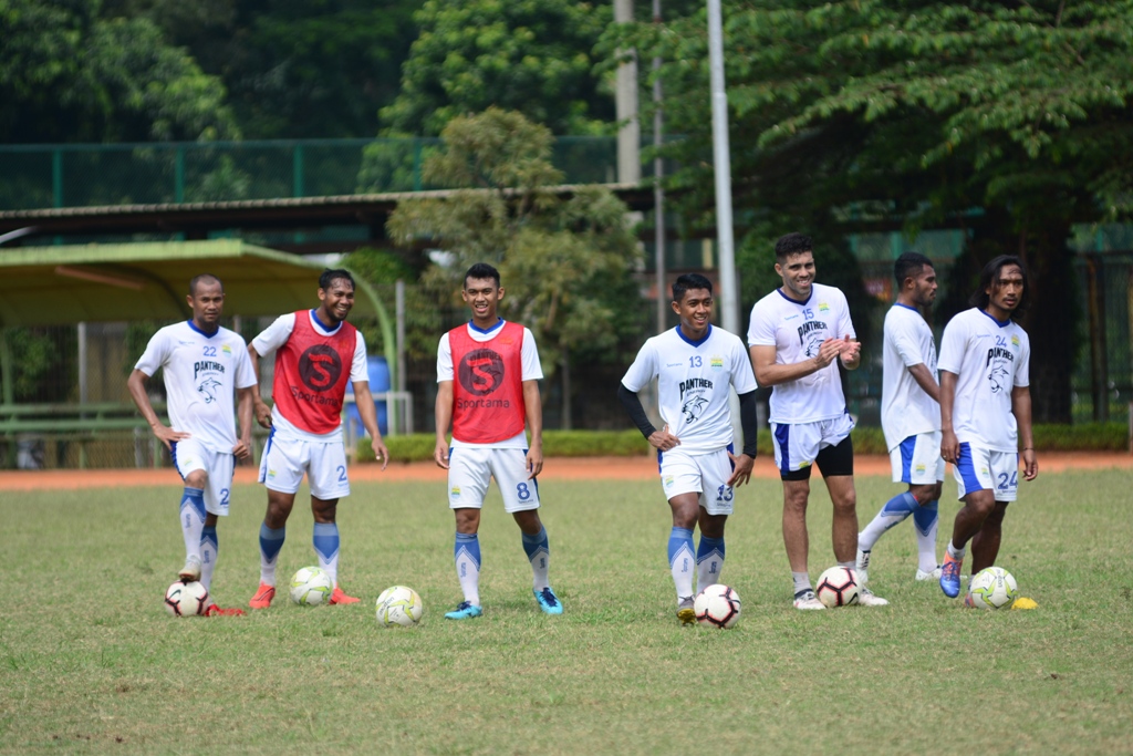 Pelatih Persib Buat Program Baru Pengganti Partai Kontra TIRA-Persikabo yang Ditunda