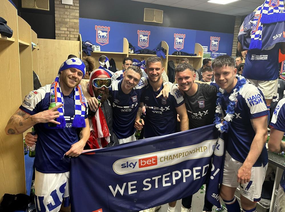 Klub Elkan Baggott, Ipswich Town Promosi ke Premier League