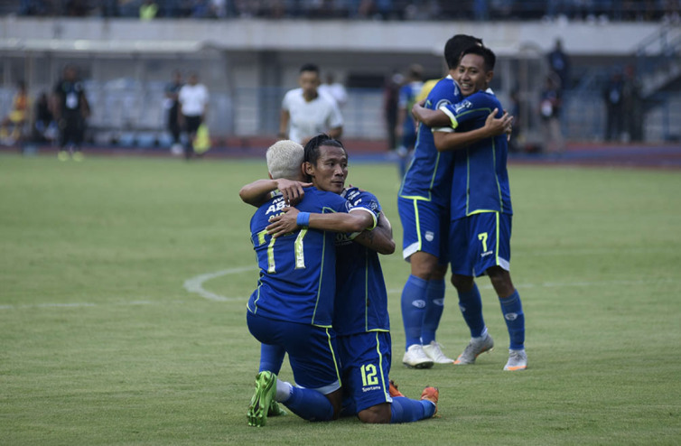 Persib Pinjamkan Henhen Herdiana ke Dewa United FC