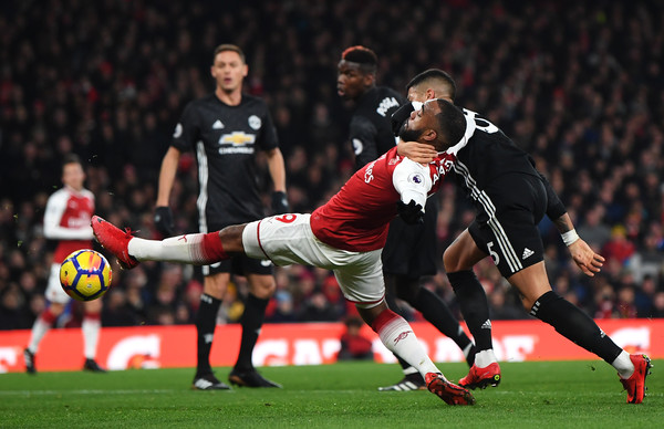Arsenal dan Manchester United Kembali Rayakan Tahun Baru Bersamaan