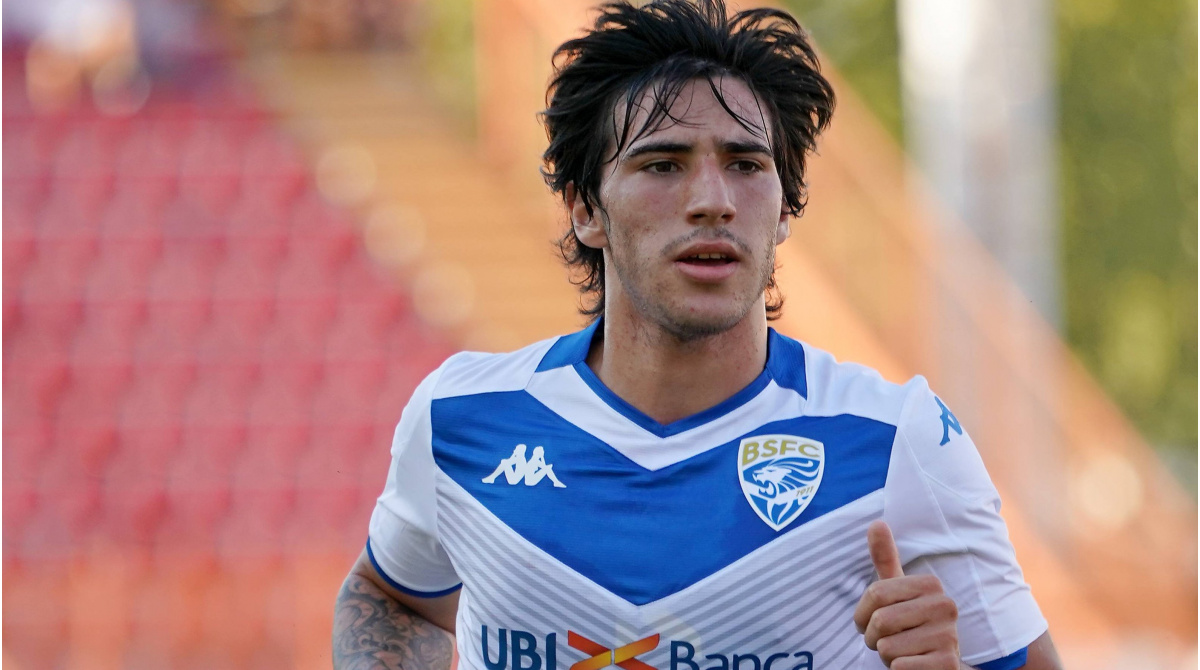 AC Milan Siap Tikung Inter dalam Perburuan Sandro Tonali