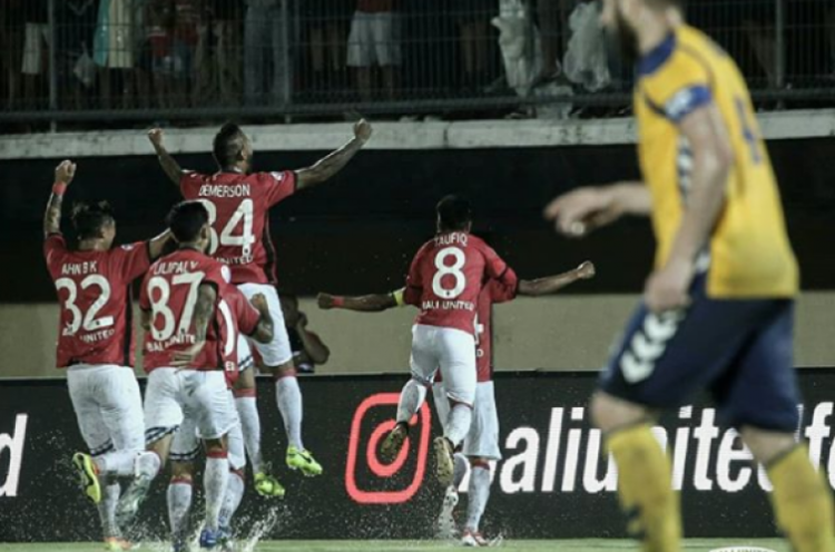 Bali United Dapat Sanksi dari AFC Gara-gara Ulah Suporter