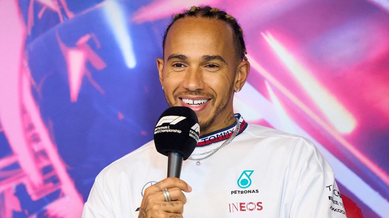 Akhirnya Hamilton Menyerah dengan Peraturan