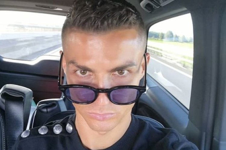 Sedang Dirundung Masalah, Cristiano Ronaldo Tetap Narsis di Instagram