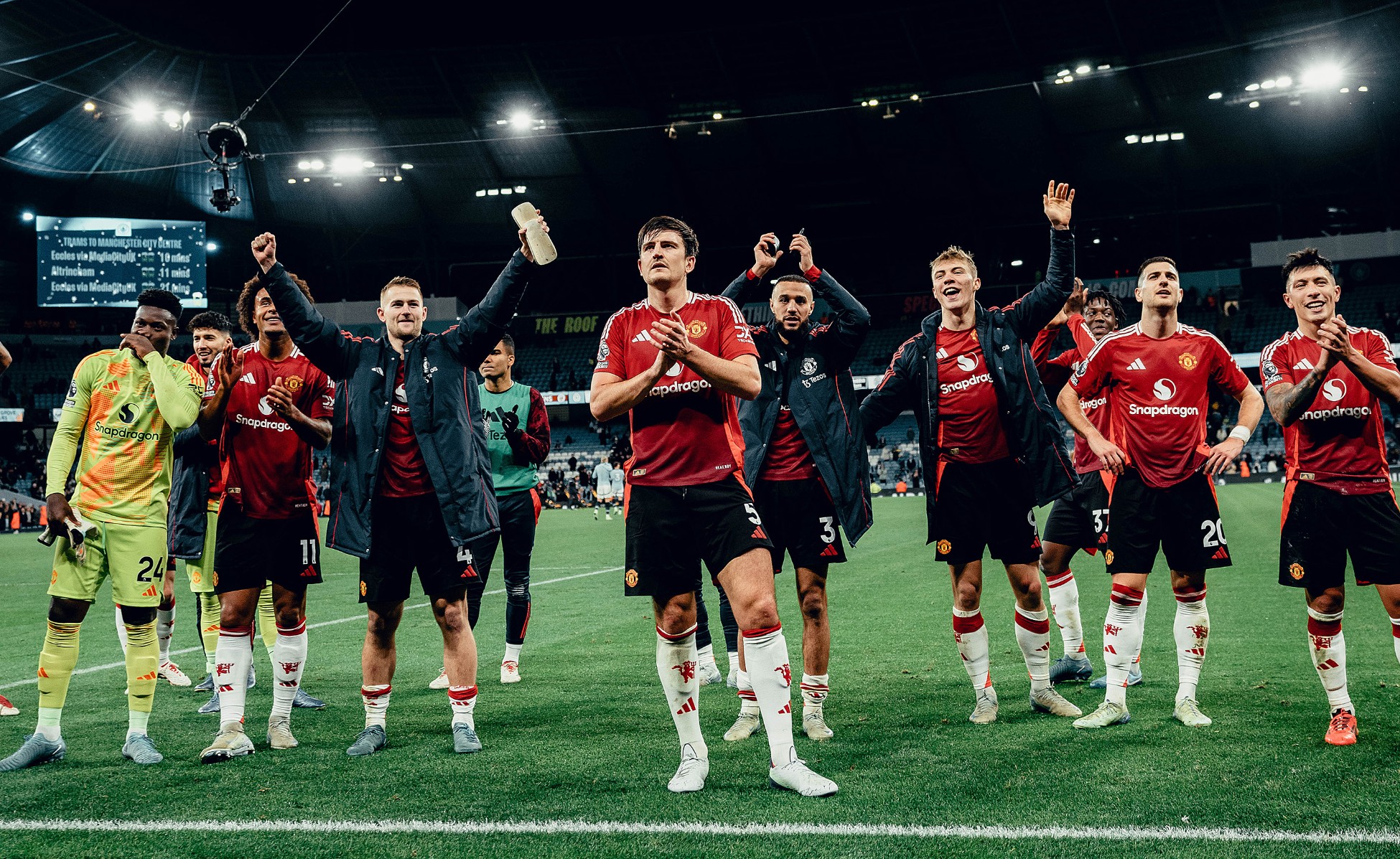 Manchester United Memang Pantas Menang atas Manchester City