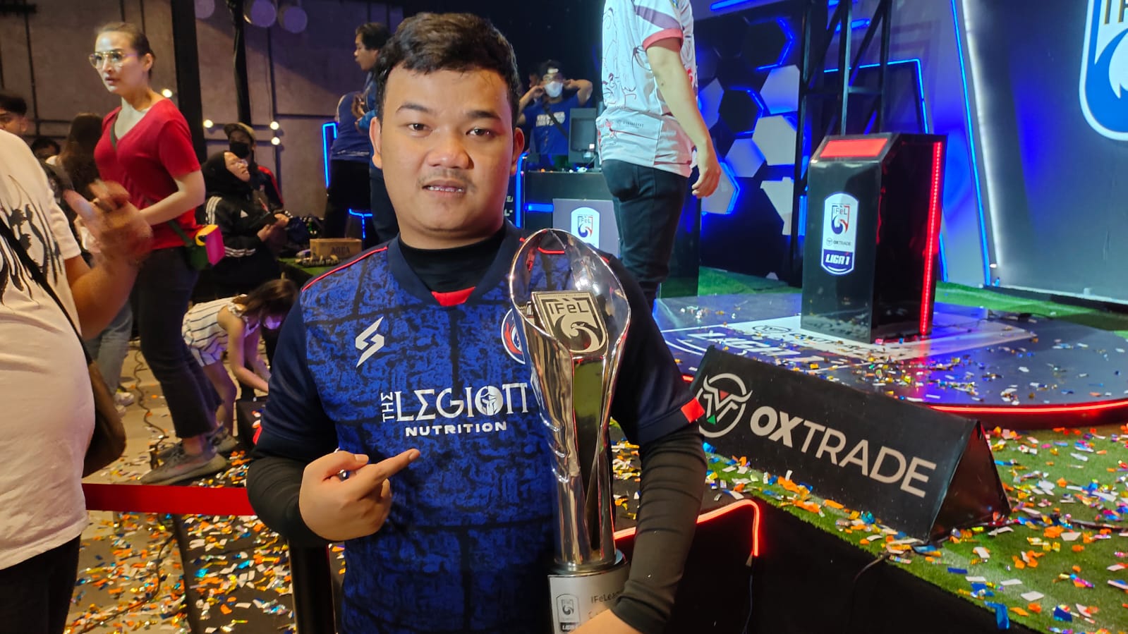 Grand Final Oxtrade IFeL Liga 1 dan Lelang Berjalan Sukses, Arema FC Jadi Juara