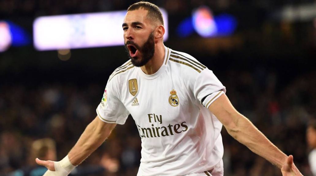 Bek Gladbach Akui Betapa Rumitnya Menjaga Pergerakan Karim Benzema