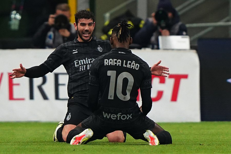 Cara Milan Mengatasi Taktik Bunglon yang Dimainkan Napoli