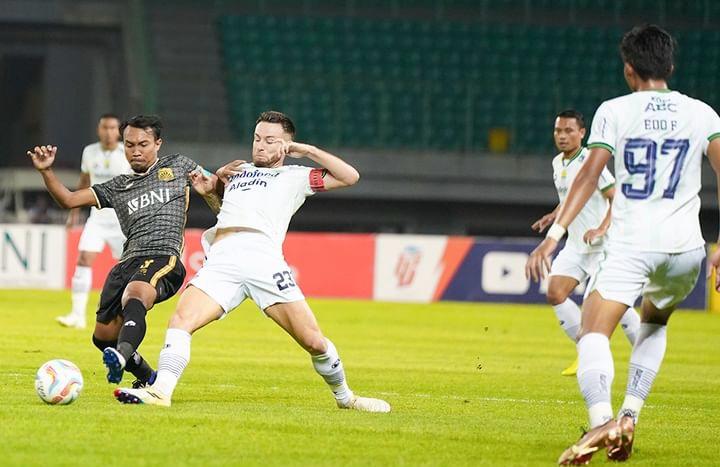 Hasil Liga 1: Dramatis, Gol di Ujung Laga Buat Persib Menang di Kandang Bhayangkara FC