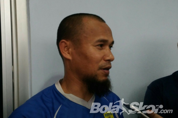 Kapten Persib Tanggapi Alih Profesi Pesepak Bola Indonesia