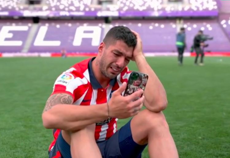 Atletico Juara, Luis Suarez Menangis dan Sindir Barcelona