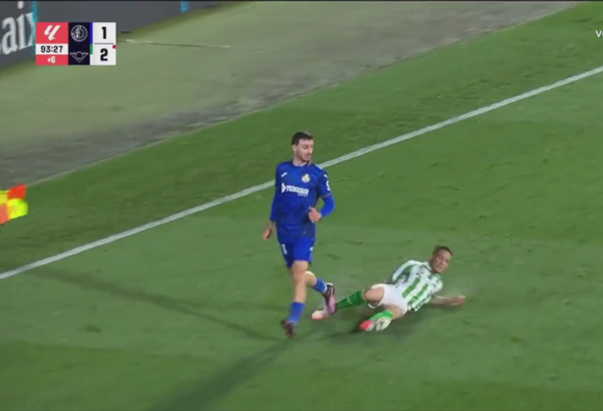 Dapat Kartu Merah Konyol pada Duel Getafe Vs Real Betis, Antony Absen Melawan Real Madrid