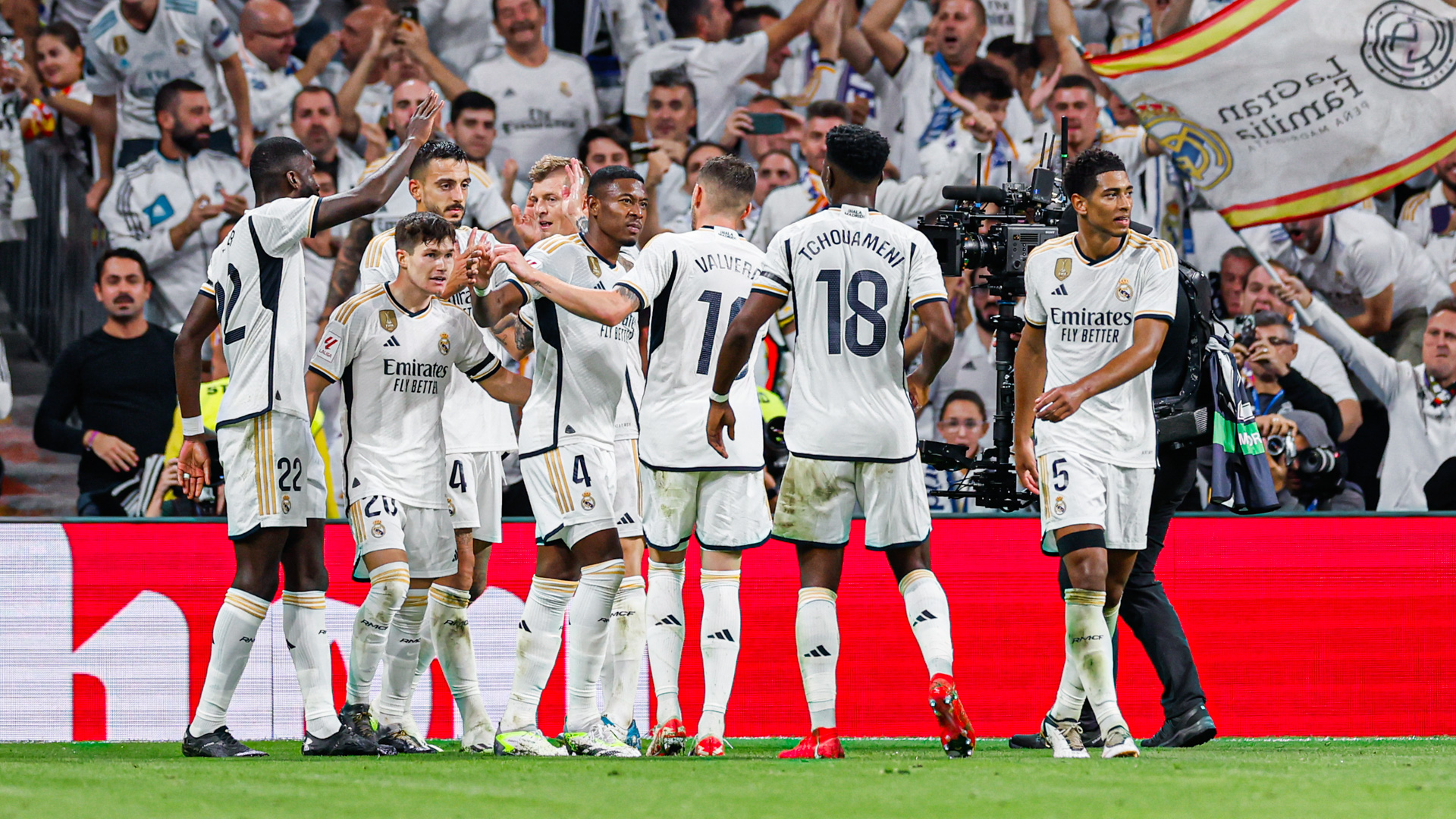 Real Madrid 2-1 Real Sociedad: Los Blancos Belum Terbendung