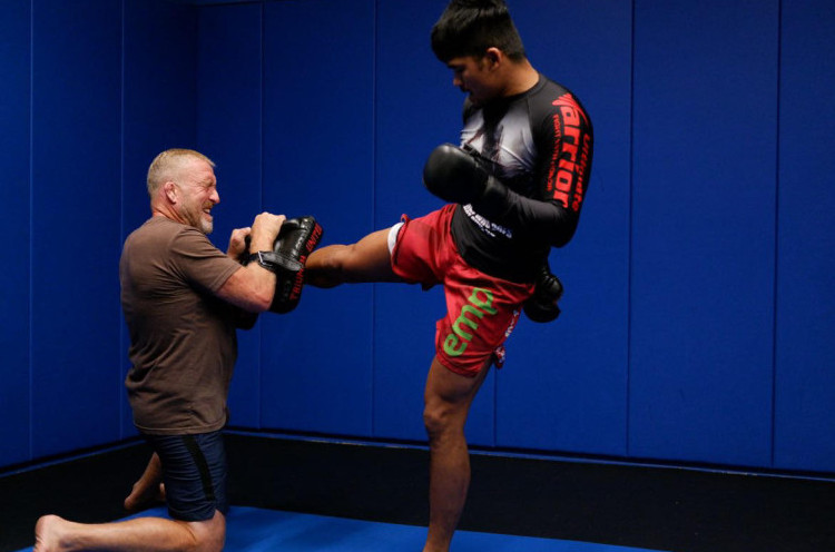 Atlet MMA Andalan Indonesia Jeka Saragih Siap Tempur di Semifinal Road To UFC