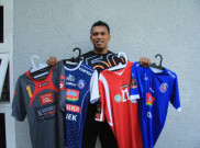 Serahkan APD untuk Penanganan COVID-19, Dokjreng FC Tuntaskan Misi Lelang Jersey