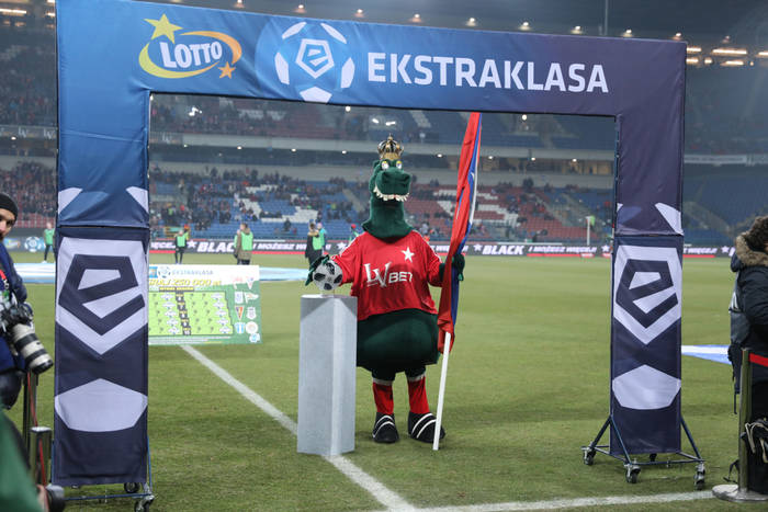 Liga Polandia Akan Izinkan Kehadiran Penonton di Stadion