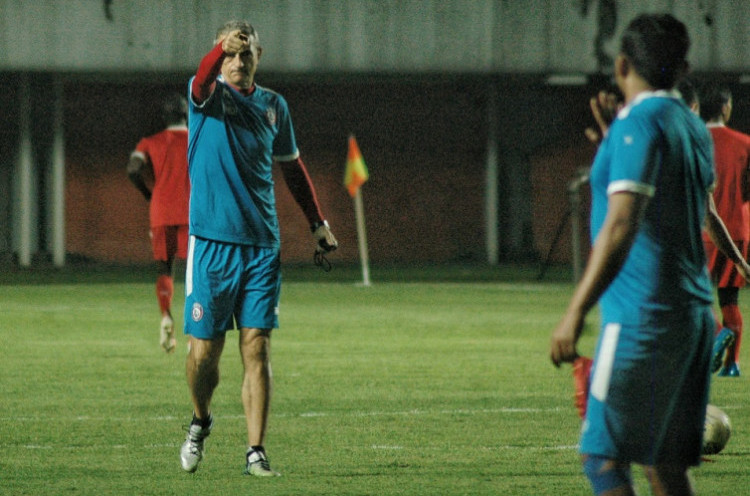 Arema FC Tetap Kejar Kemenangan di Tengah Penurunan Fisik