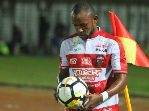 Madura United Perpanjang Kontrak Zah Rahan, Pastikan Greg Nwokolo Tidak Pindah Klub