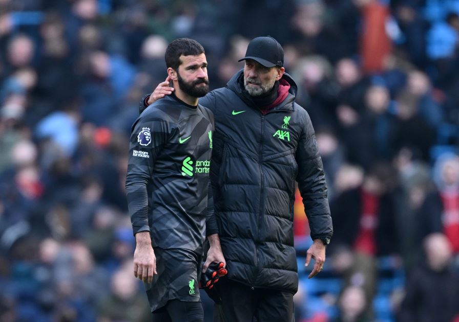Alisson Cedera, Caoimhin Kelleher Siap Jadi Kiper Utama Liverpool
