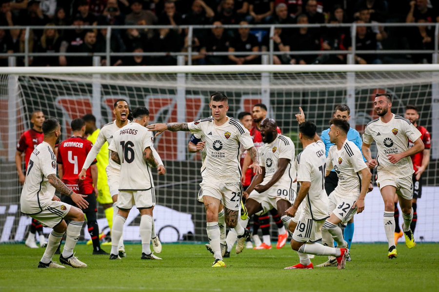 Milan Vs Roma: Tampil Takut, Rossoneri Tersungkur di San Siro