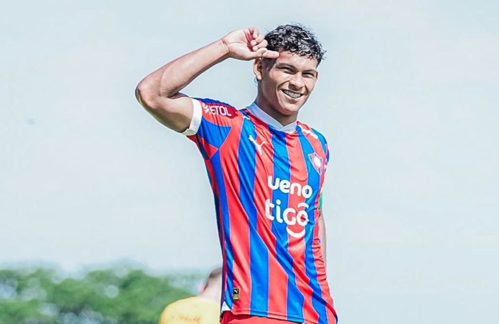 Tak Ingin Dipinjamkan ke Klub Lain, Diego Leon Ingin Bermain di Tim Utama Manchester United