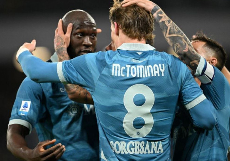 Napoli Tak Mau Inter Milan Berlari Sendirian dalam Perburuan Scudetto
