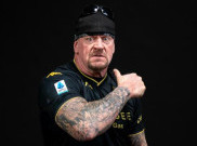 Ketika Mantan Bintang WWE Jadi Model Pengenalan Jersey Ketiga Genoa