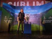 Carles Puyol Bawa Trofi Liga Champions ke Jakarta
