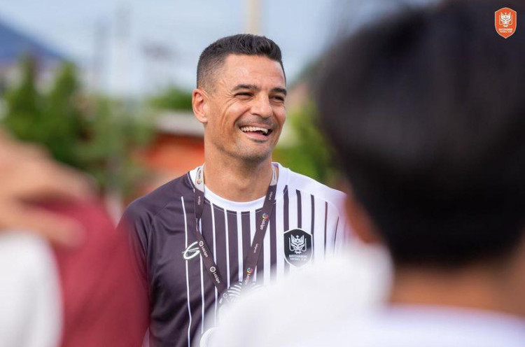 Persentase Kemenangan Pelatih Baru Persija Jakarta Carlos Pena Cuma 41 Persen