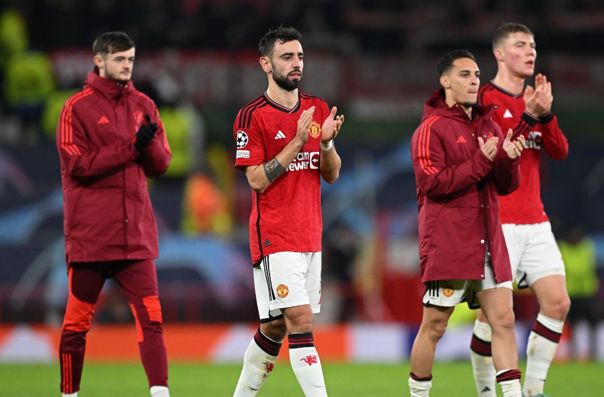 Sudah Jatuh Tertimpa Tangga, 13 Pemain Manchester United Bisa Absen Lawan Liverpool