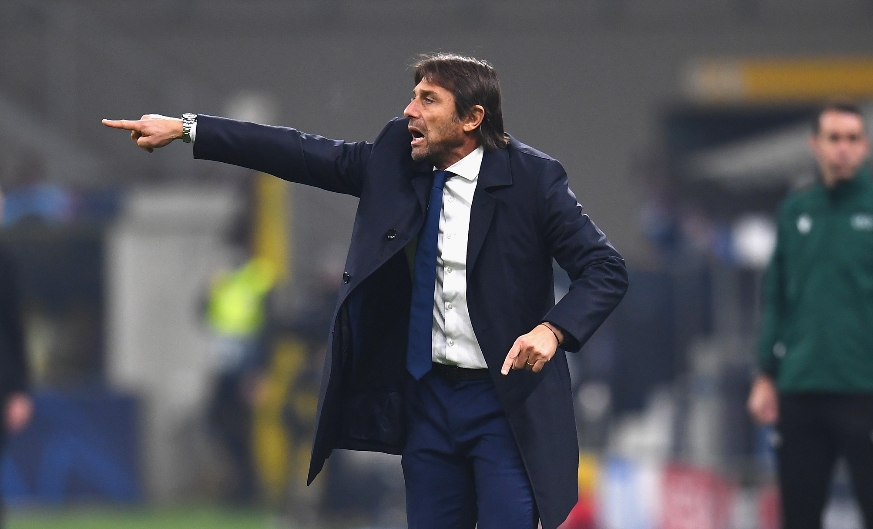Kartu Merah Vidal buat Conte Cium Aroma Kekalahan