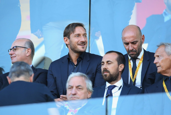 AS Roma Serang Balik Francesco Totti