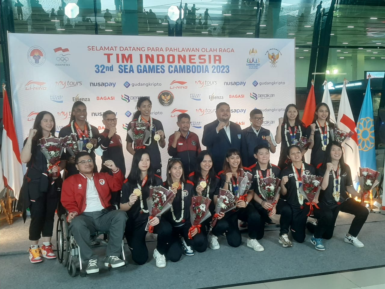 Srikandi Bola Basket Tiba di Tanah Air, Gemerencing Medali Terdengar