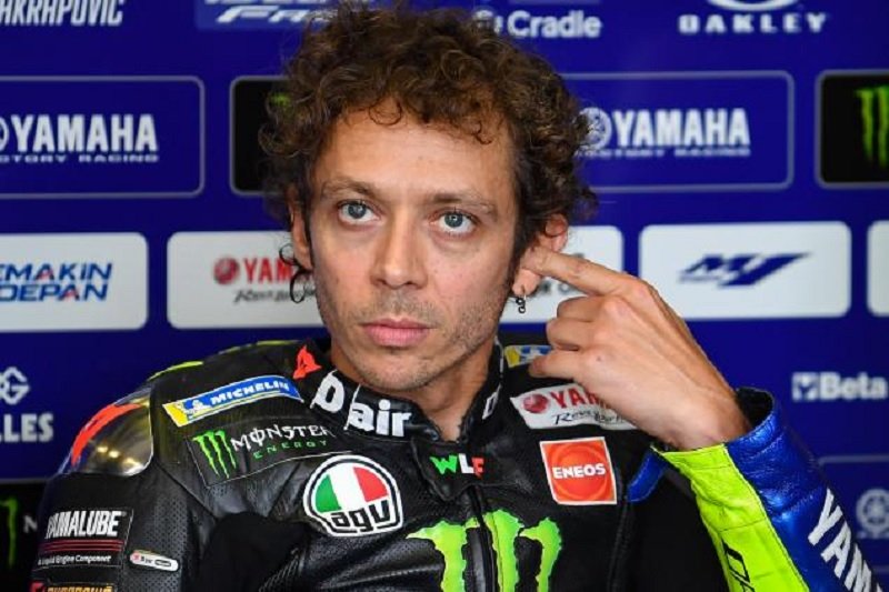 Walau Badai Menghalang, Rossi Tetap Berdiri Tegar