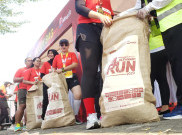 Alfamart Run 2023 Bagikan Sekarung Hadiah kepada Peserta, Sekaligus Ajak Cinta Bumi