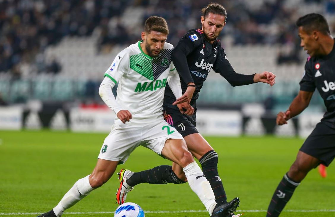 Diam-diam Bicara kepada Domenico Berardi, Juventus Dikecam Sassuolo