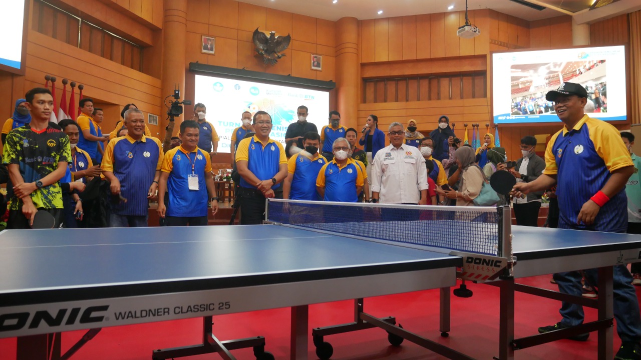 Membuka Mata PTMSI Lewat Turnamen Tenis Meja UT