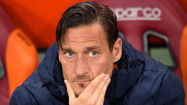 Legenda Roma Impikan Jadi Pelatih