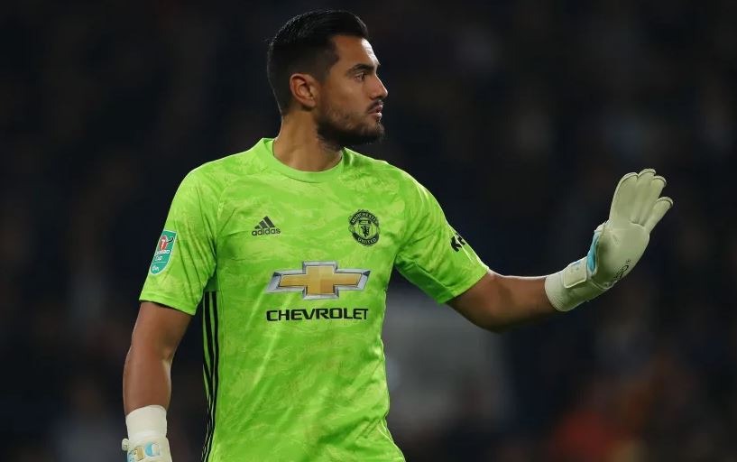 Status Kiper Tak Jelas, Sergio Romero Tuntut Kejelasan dari Manchester United