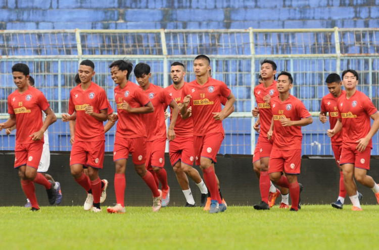 Arema FC Mulai Program Latihan dengan Komposisi Tak Komplet