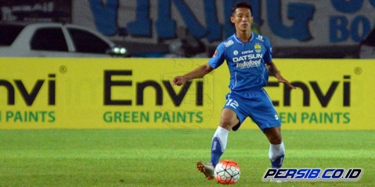 Komunikasi Lini Belakang Persib Bandung Masih Buruk