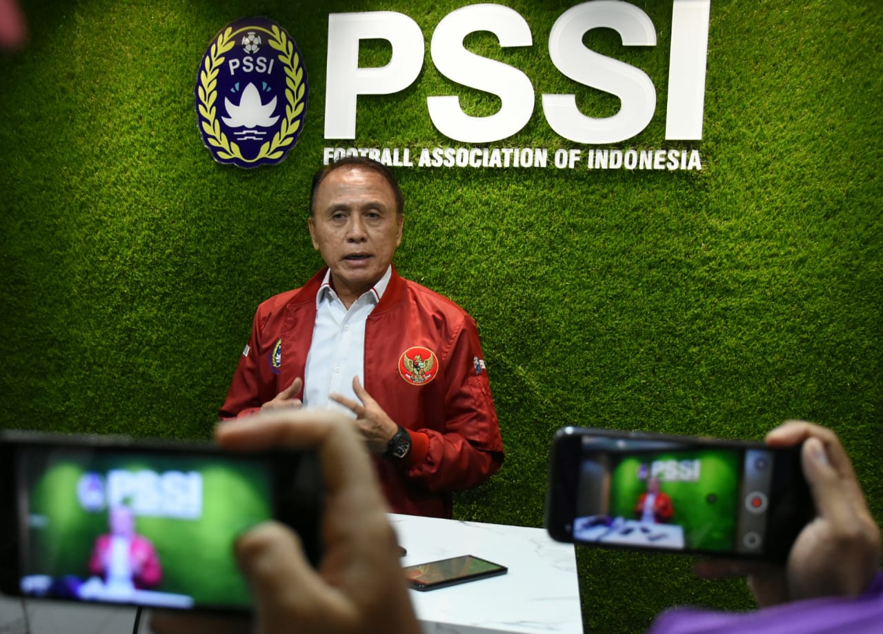 Ketum PSSI Jamin Shin Tae-yong Tak Tekendala Permenkumham Nomor 11 Tahun 2020