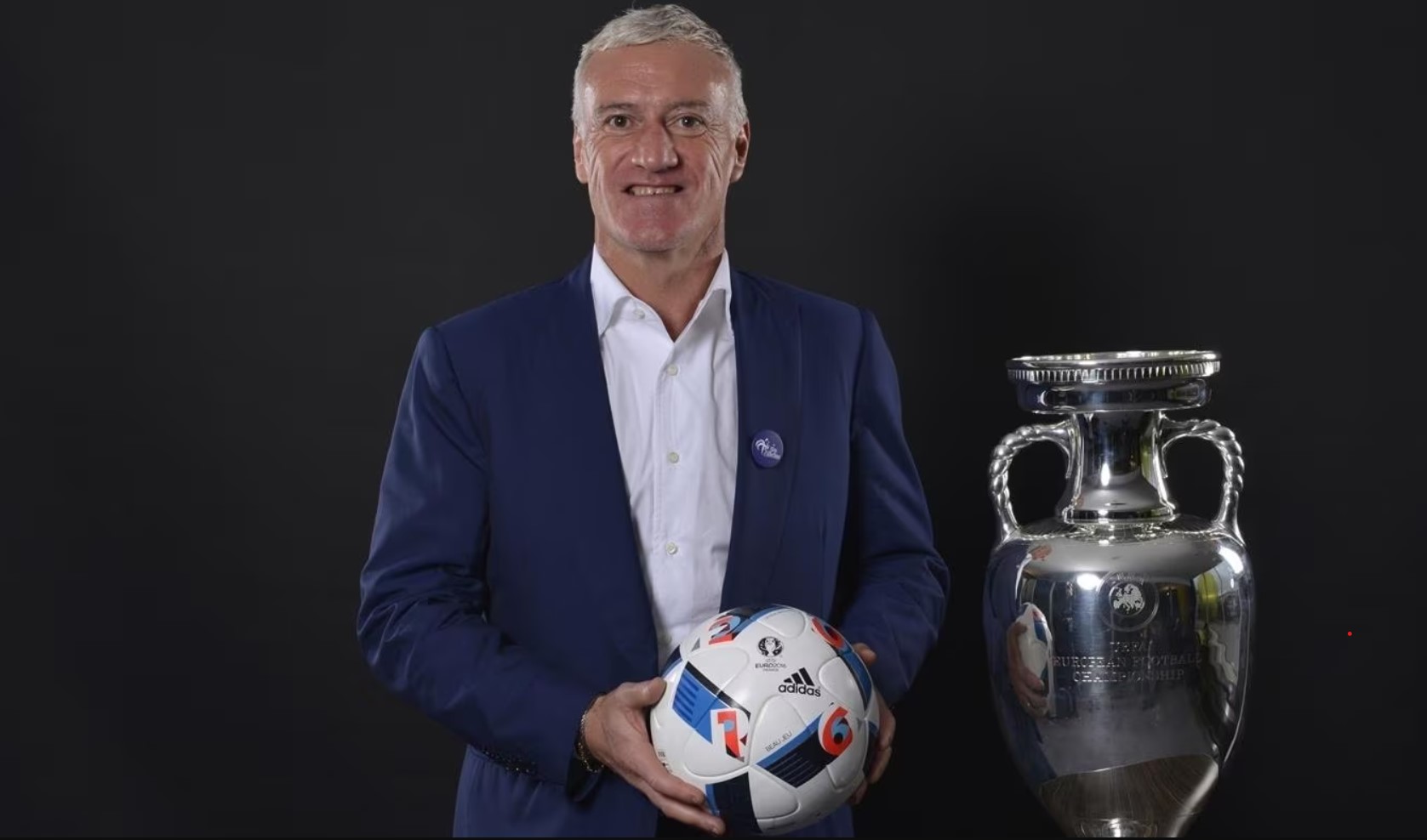 Didier Deschamps, Sang Pemikul Air Pembawa Harapan Prancis
