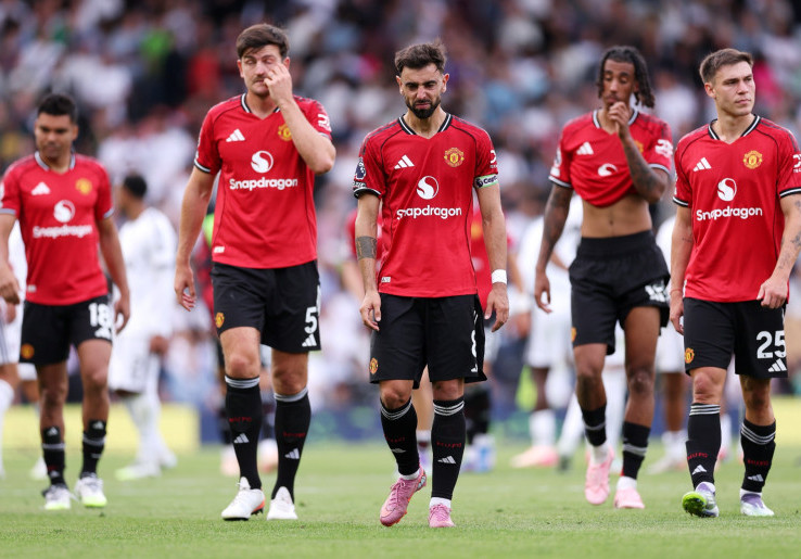 Belum Raih Kemenangan, Manchester United Harus Segera Datangkan Pemain Tengah Baru