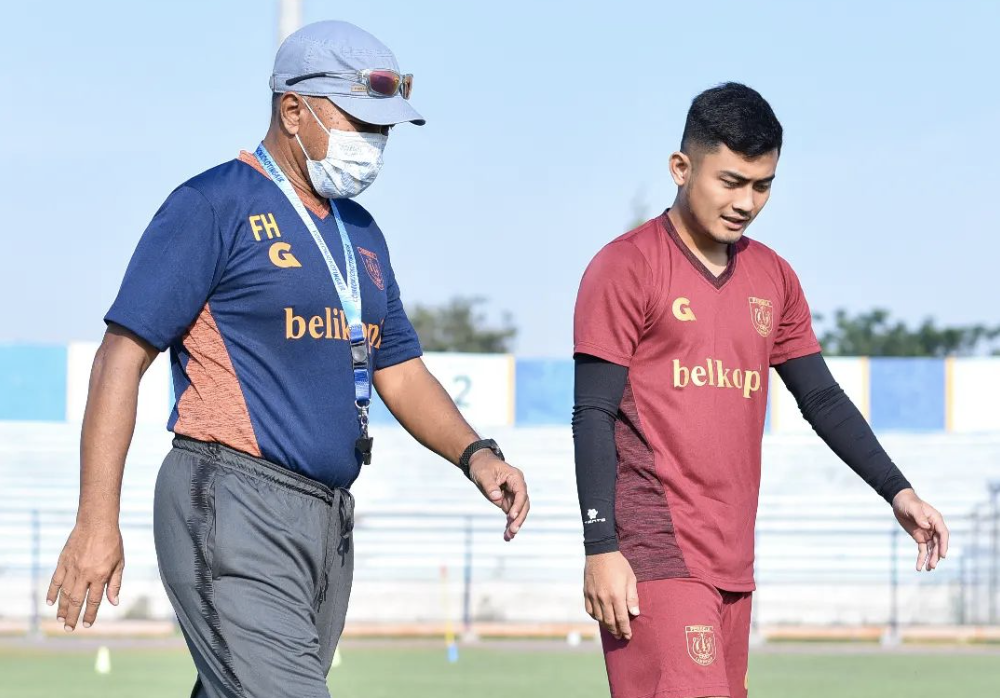 Gagal Mencapai Target Fakhri Husaini Diberhentikan Persela Lamongan