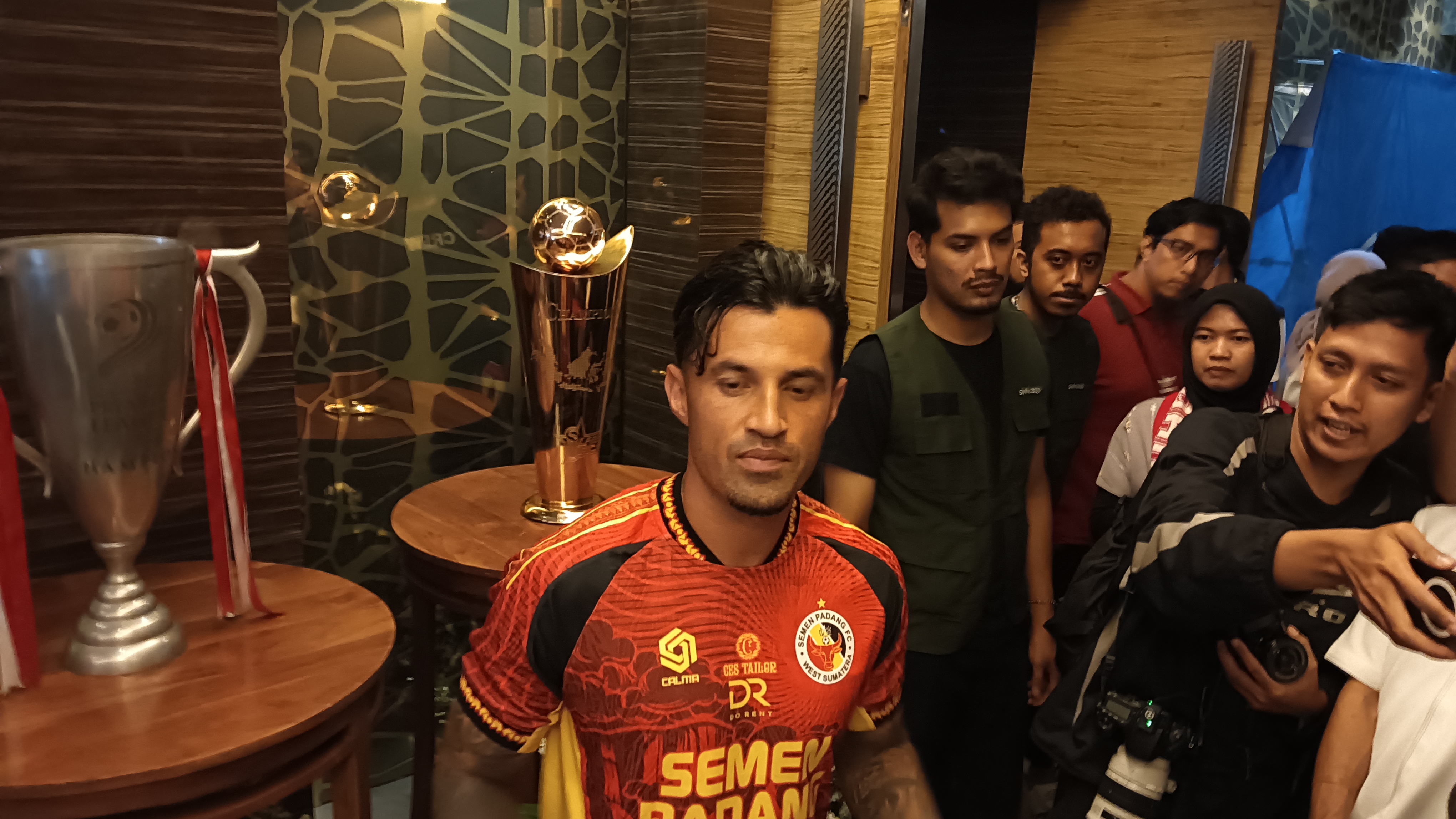 Target Juara Jadi Alasan Stefano Lilipaly Rela Turun Kasta dan Bela Semen Padang FC