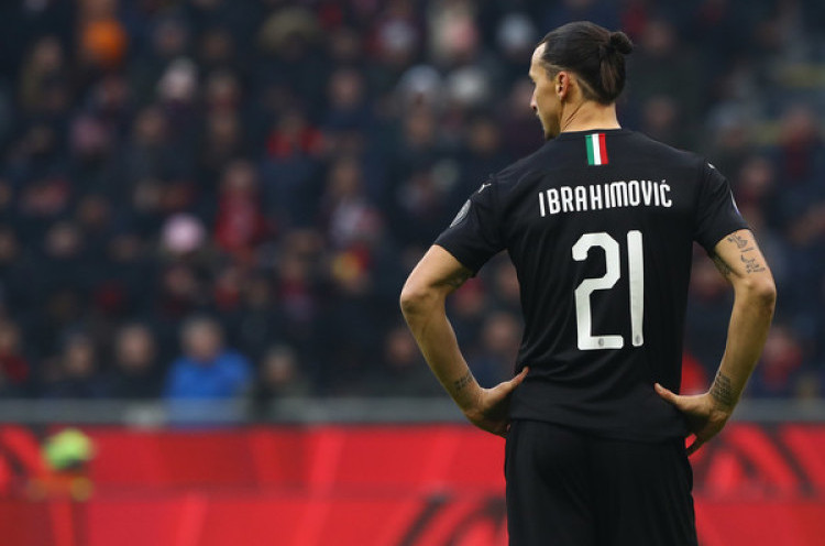 Cedera, Zlatan Ibrahimovic Diperkirakan Absen Lebih dari Sebulan